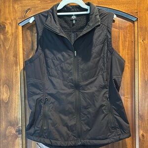 Kuhl “The One” Women's Black Quilted Vest sz M